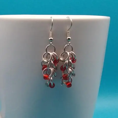 Shaggy Loops Chainmaille Earrings - clear and red beads