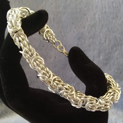 Trizantine 18 gauge Handmade Chainmaille Bracelet