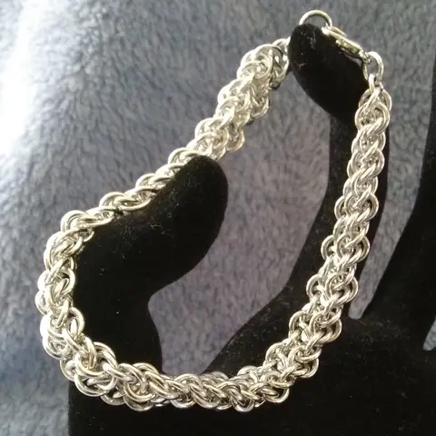 Vipera Berus 18 gauge Handmade Chainmaille Bracelet