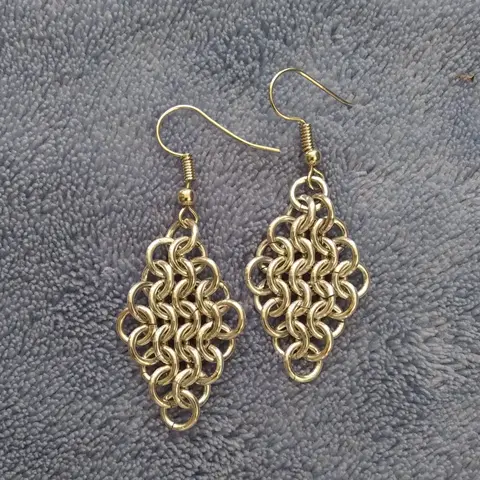 European Diamond #2 18 gauge Handmade Chainmaille Earrings