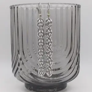 Sweetpea Chainmaille Earrings 18g