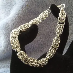 Persiantine 18 gauge Handmade Chainmaille Bracelet